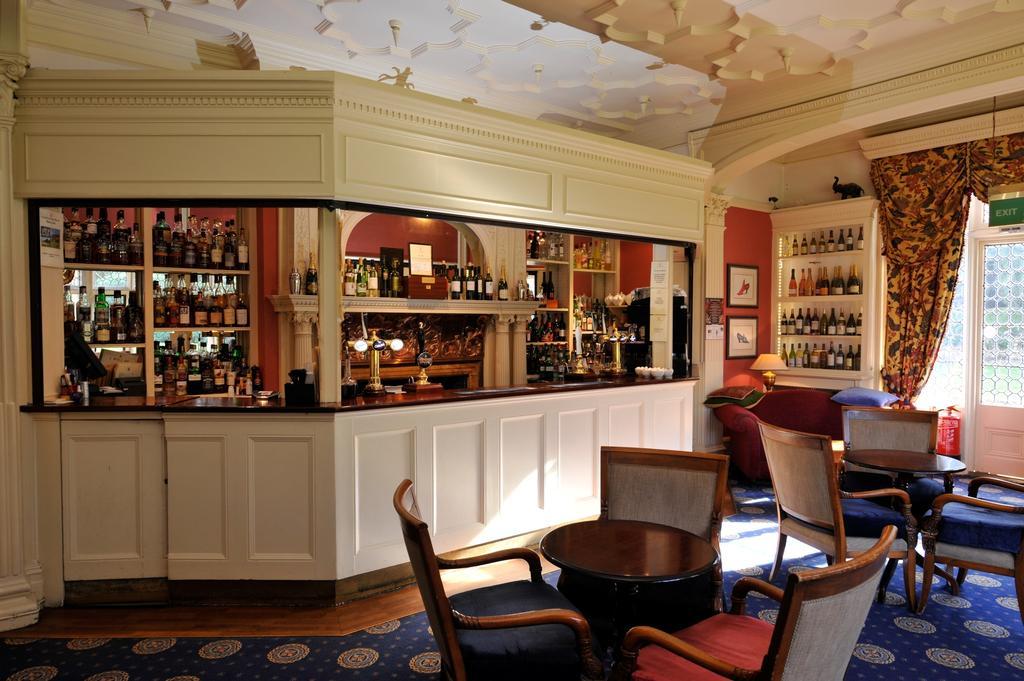 Best Western Plus Grim'S Dyke Hotel Гарроу Екстер'єр фото