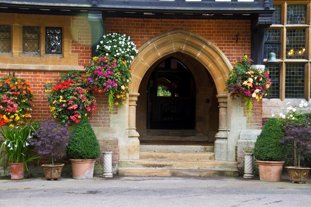 Best Western Plus Grim'S Dyke Hotel Гарроу Екстер'єр фото